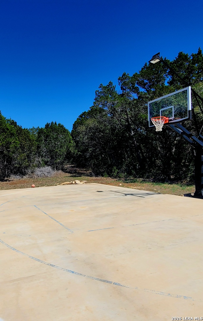 885 Brushy Creek