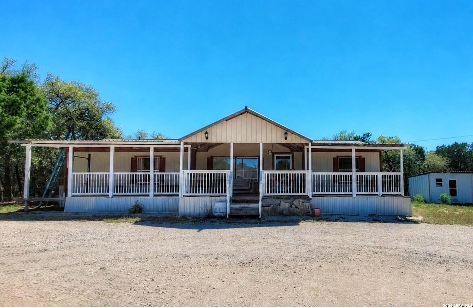 885 Brushy Creek