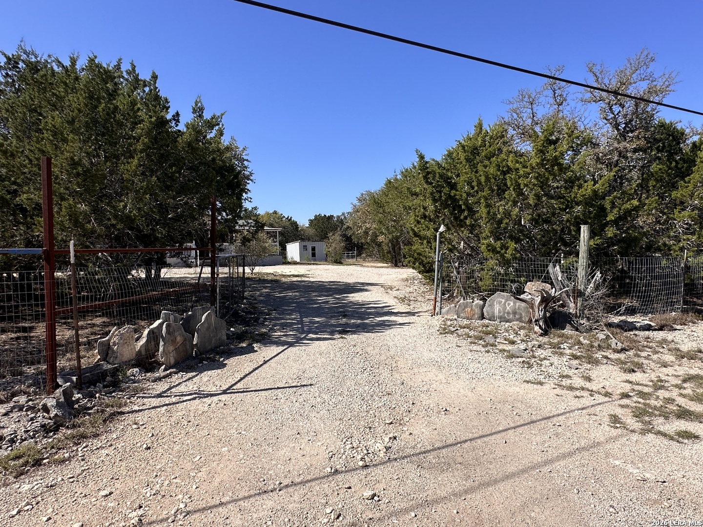 885 Brushy Creek