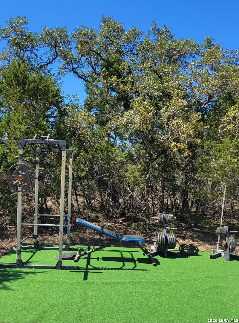885 Brushy Creek