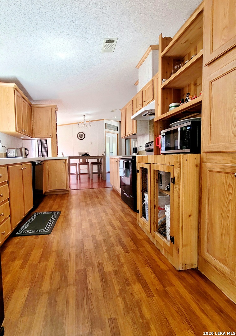 885 Brushy Creek