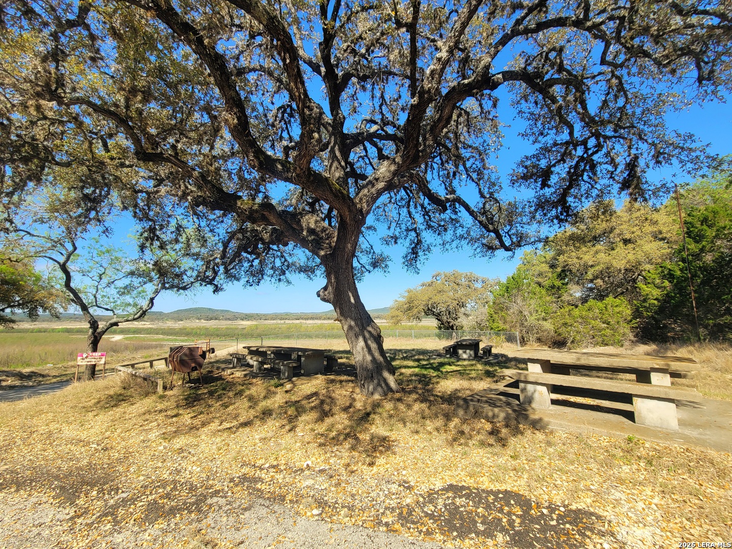 885 Brushy Creek