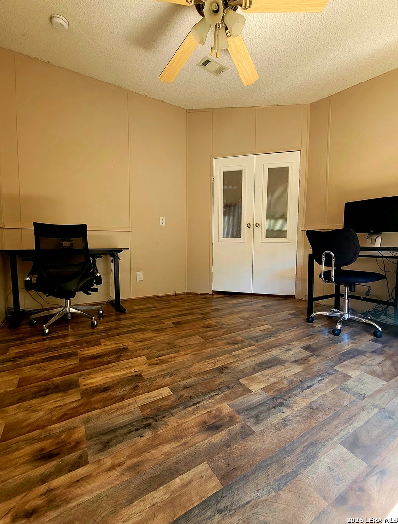 885 Brushy Creek