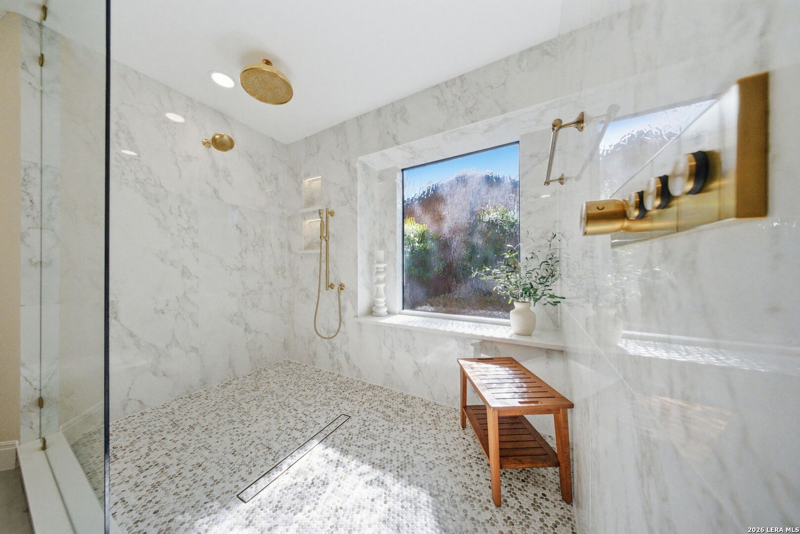 13702 Bluffmont