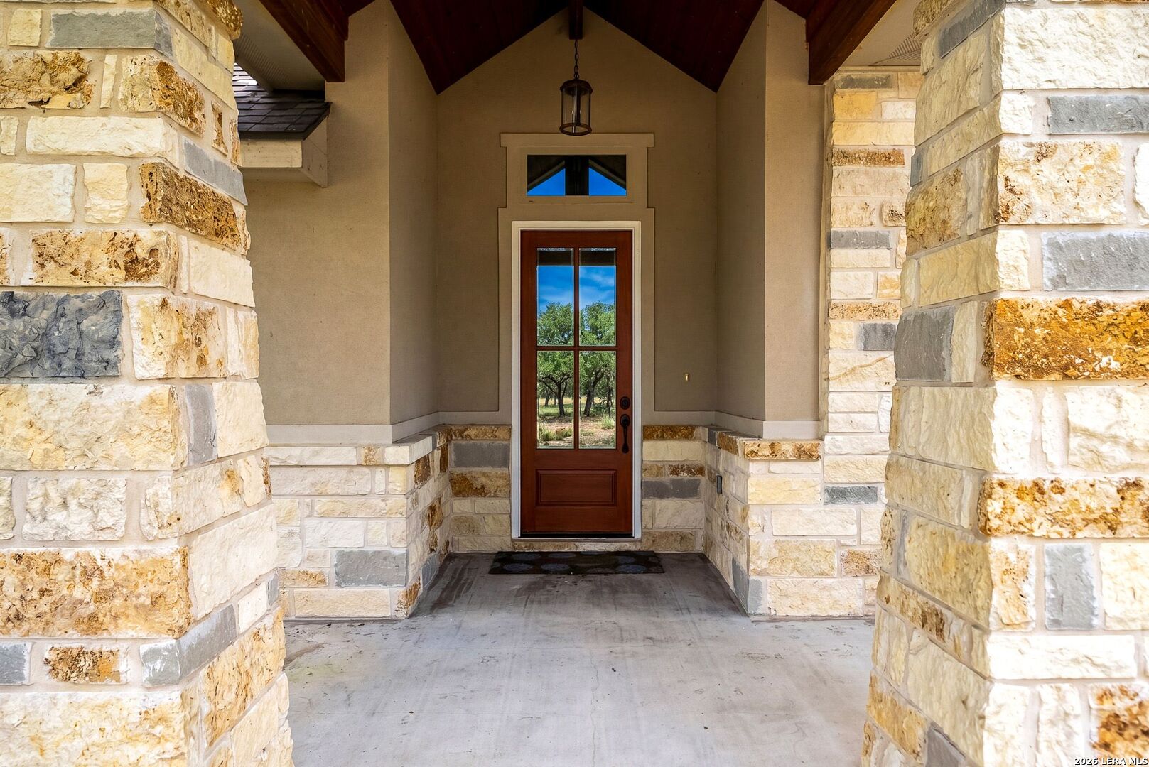 156 Crescent Ridge