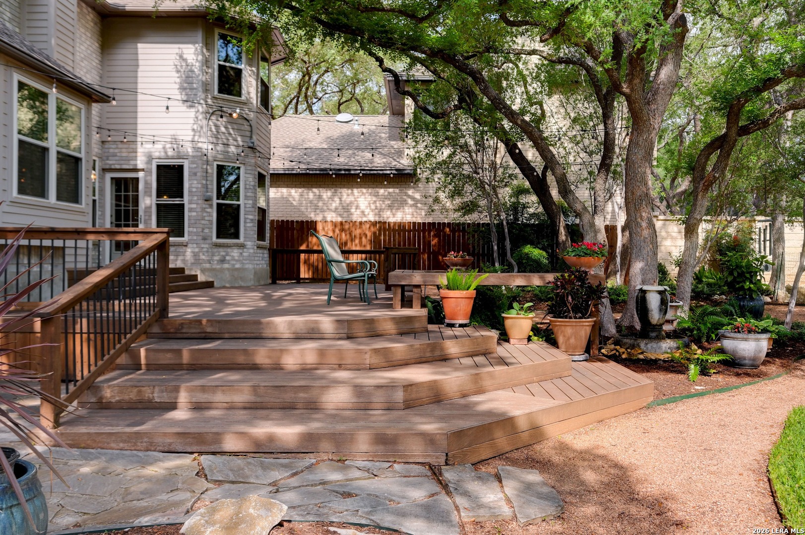 2051 Oak Mist