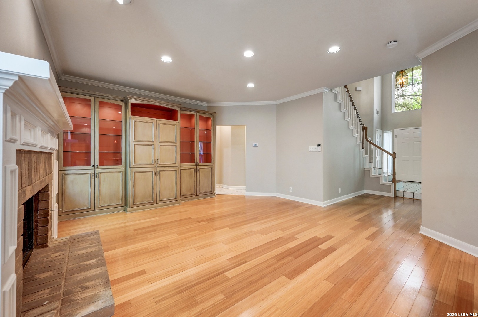 2051 Oak Mist
