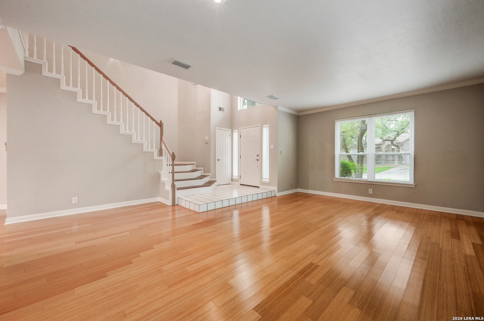 2051 Oak Mist