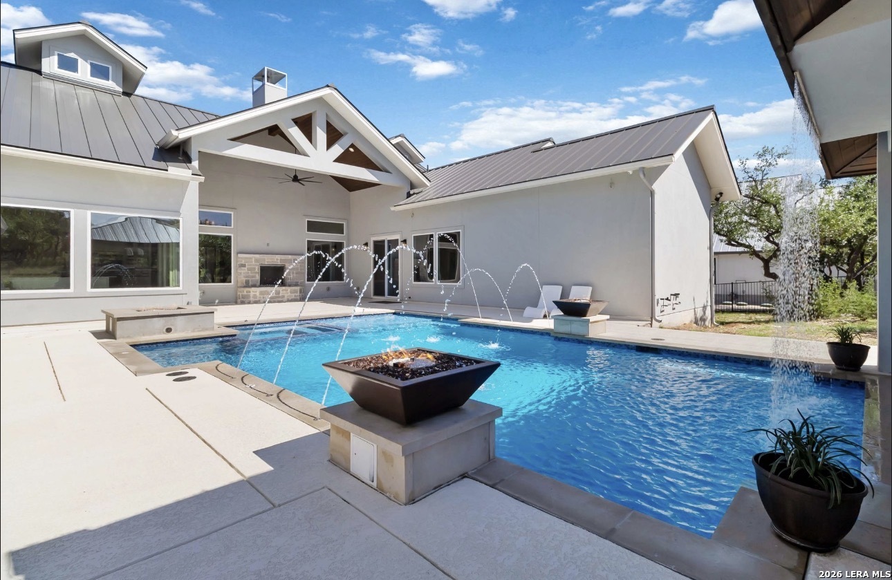 922 MAXIMINO RIDGE RD