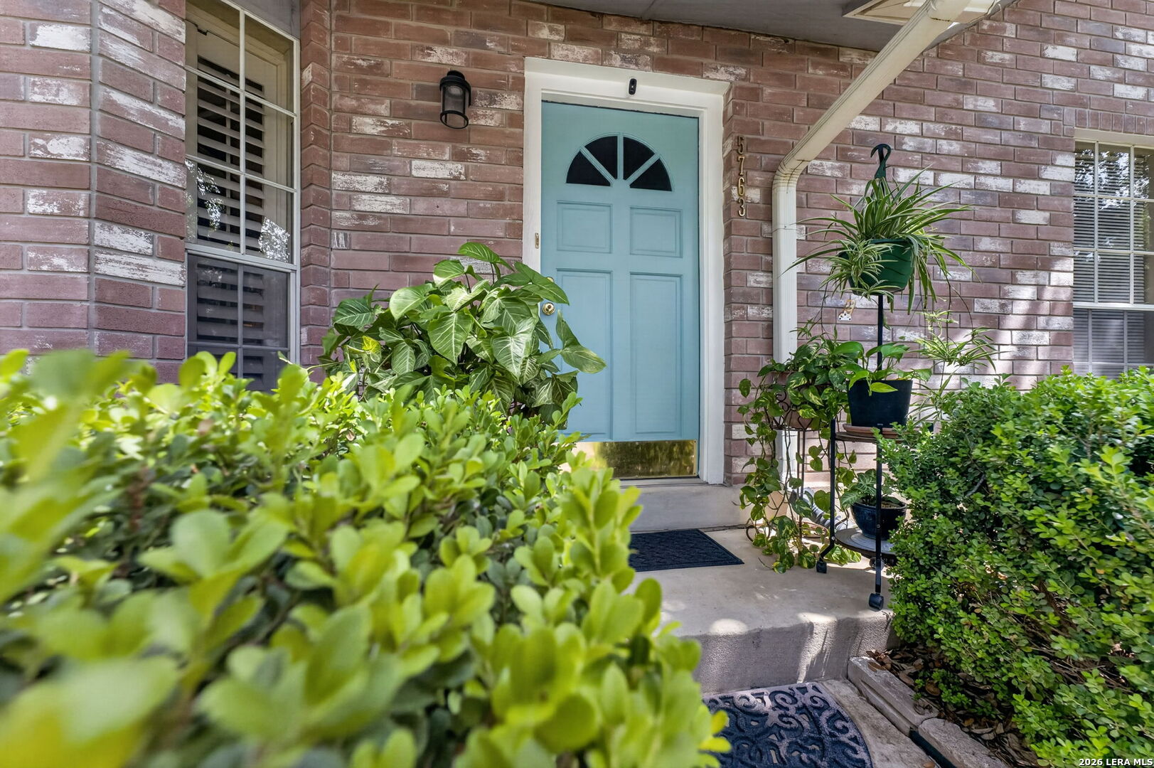 5763 Cedar Cove