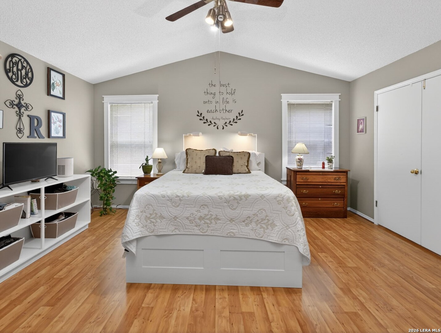 5763 Cedar Cove