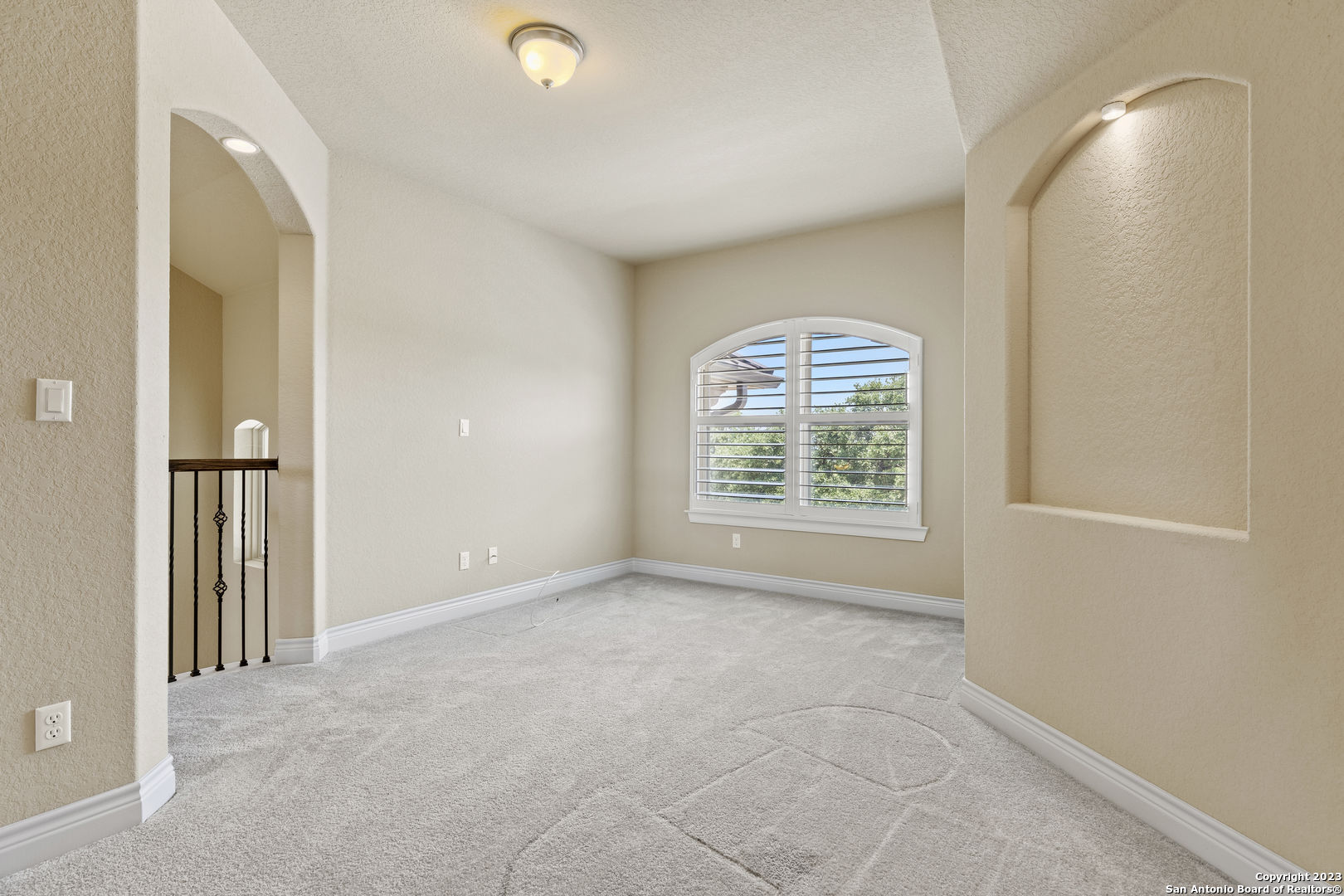 138 SCARLET CT