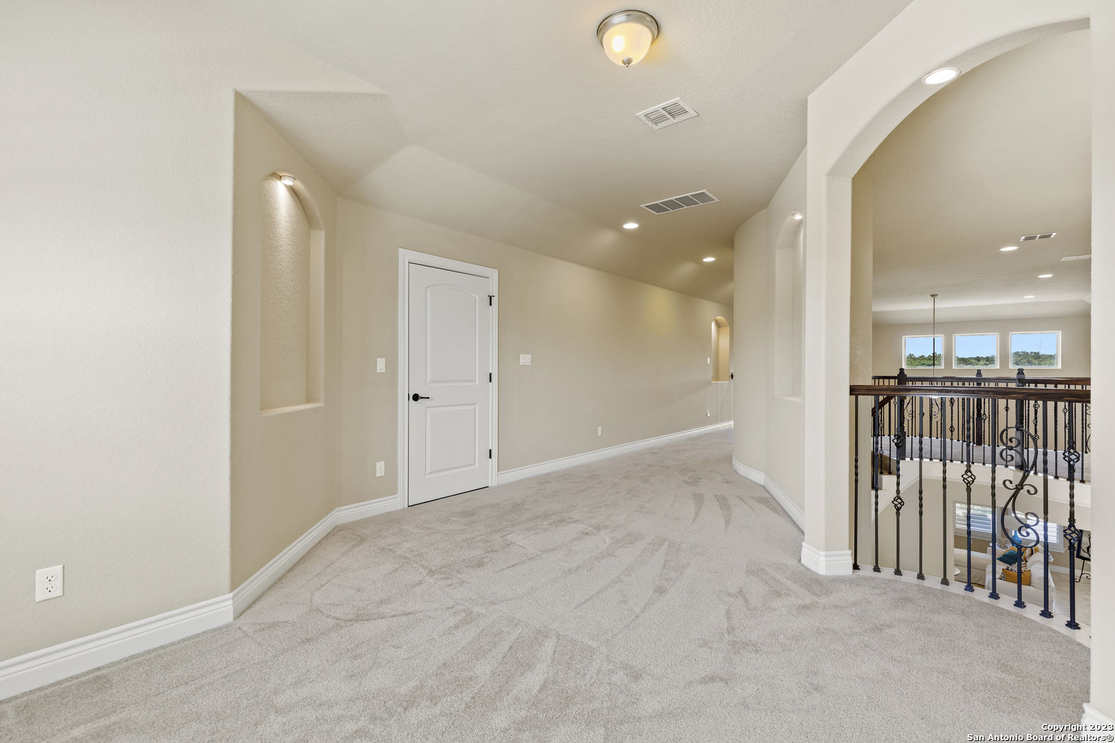 138 SCARLET CT