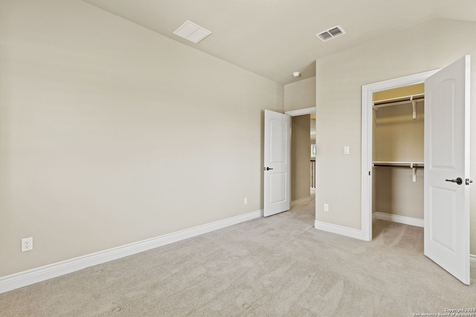 138 SCARLET CT