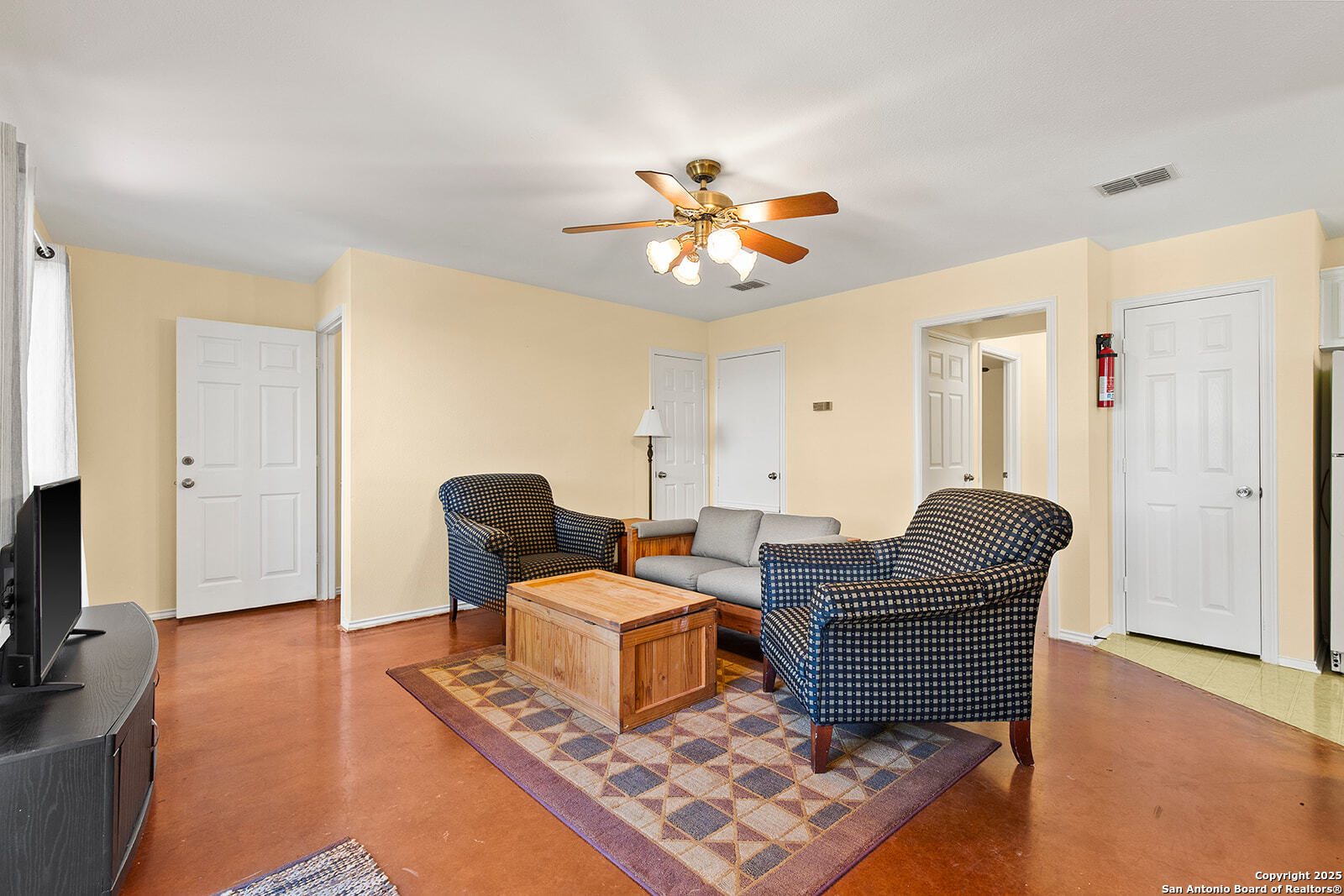 1021 Hillcrest Forest