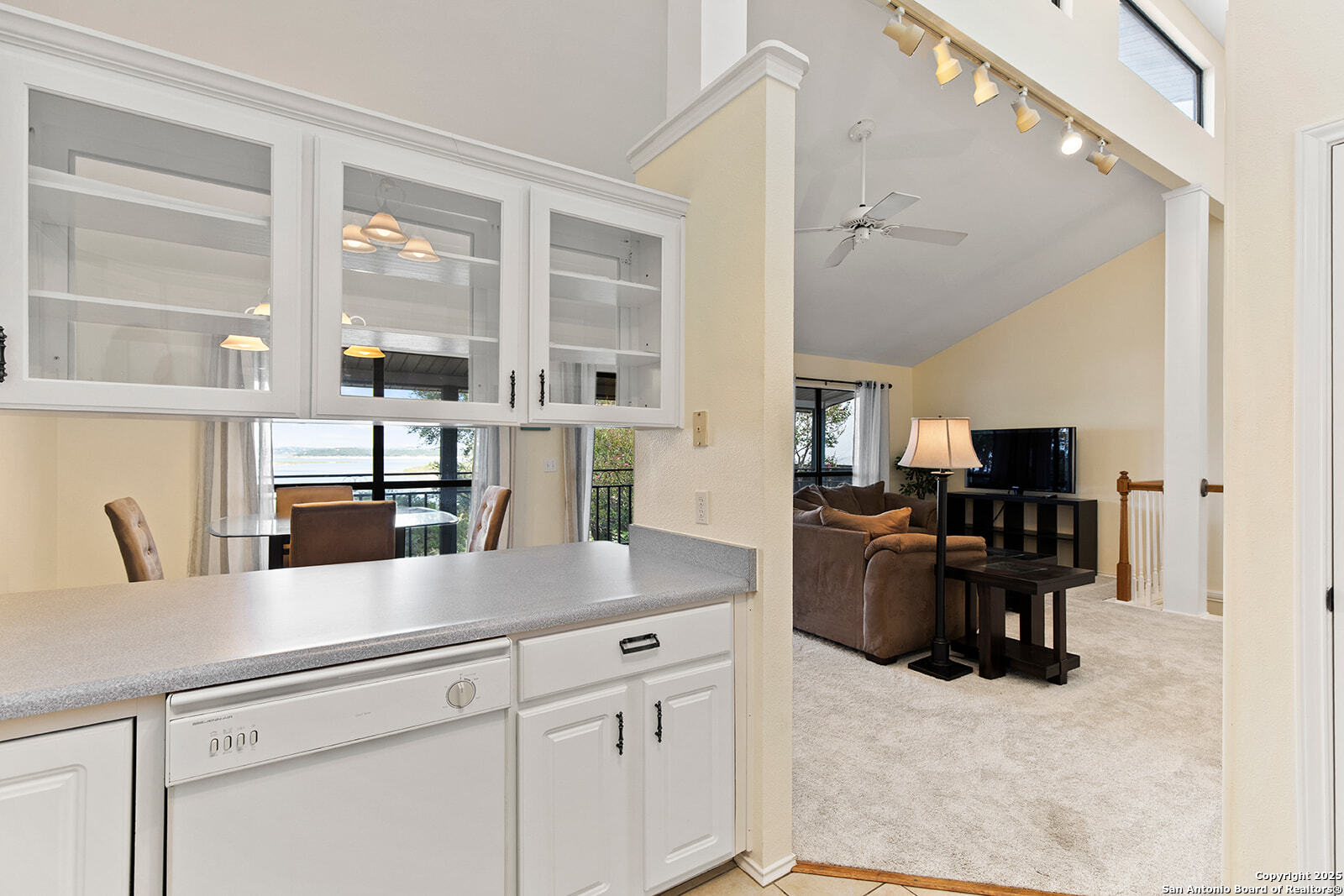 1021 Hillcrest Forest
