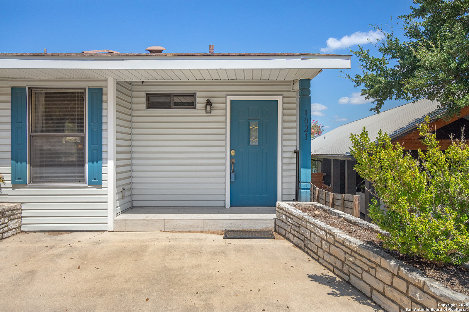 1021 Hillcrest Forest
