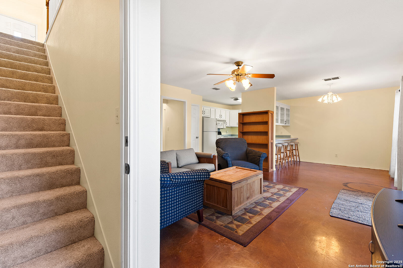 1021 Hillcrest Forest