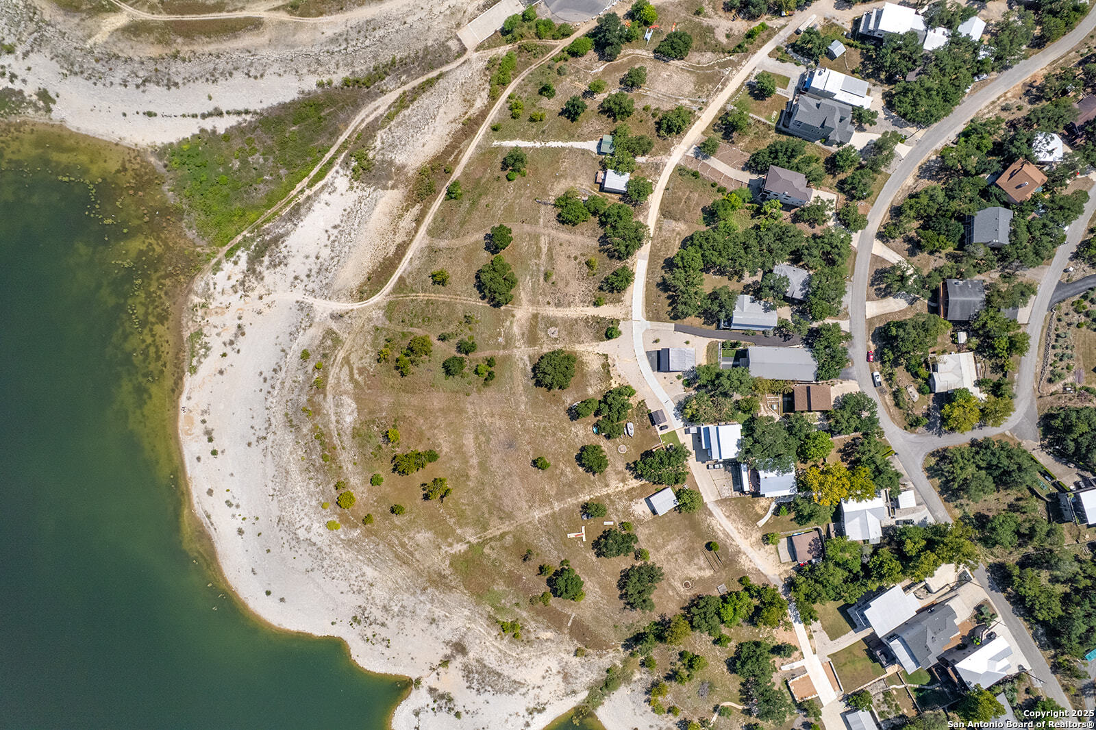 1021 Hillcrest Forest