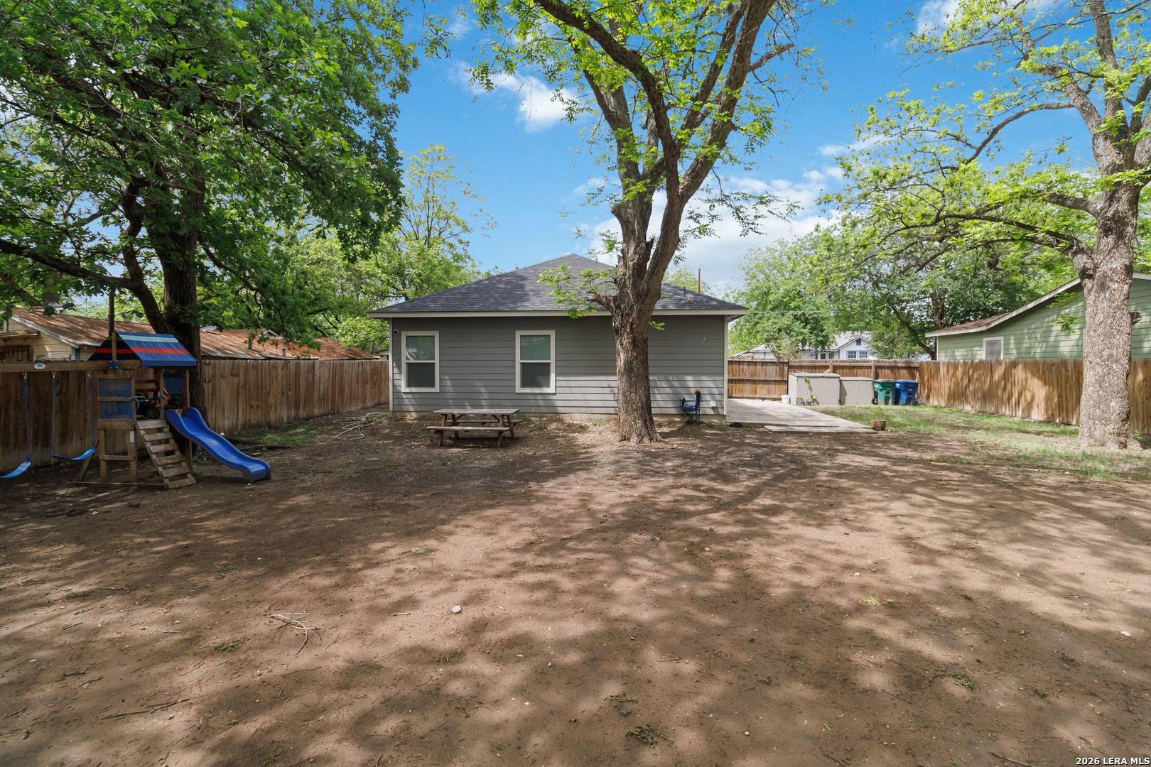 1214 CHALMERS AVE