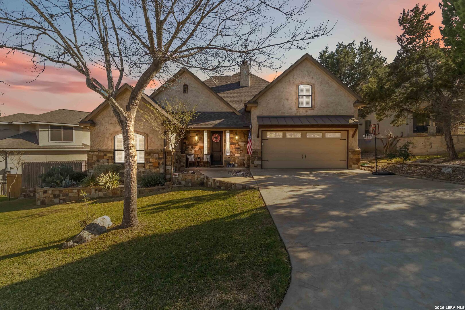 412 ELMWOOD DR