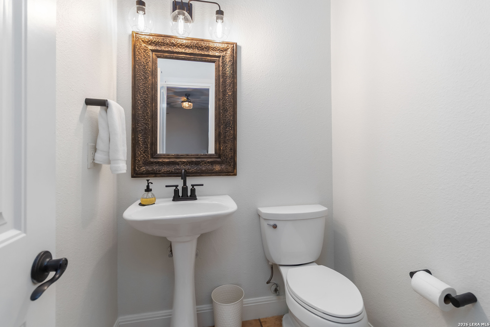 412 ELMWOOD DR