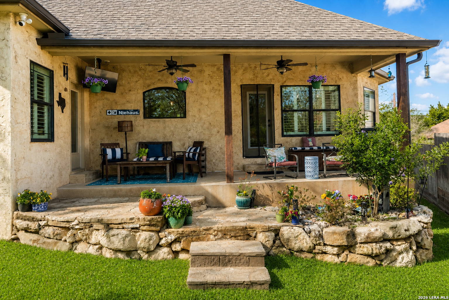 412 ELMWOOD DR