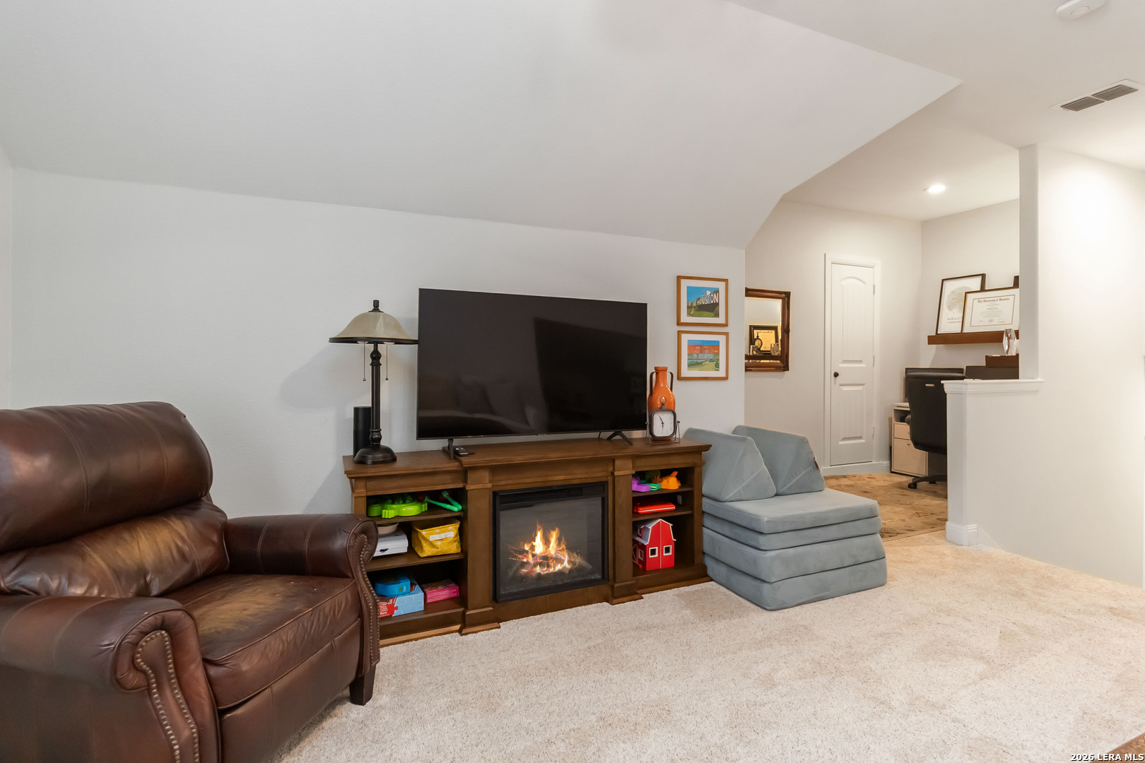 412 ELMWOOD DR