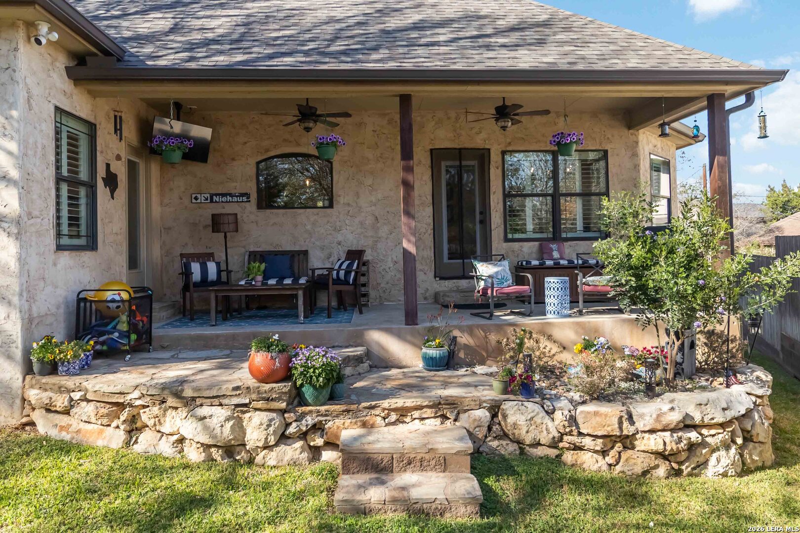 412 ELMWOOD DR
