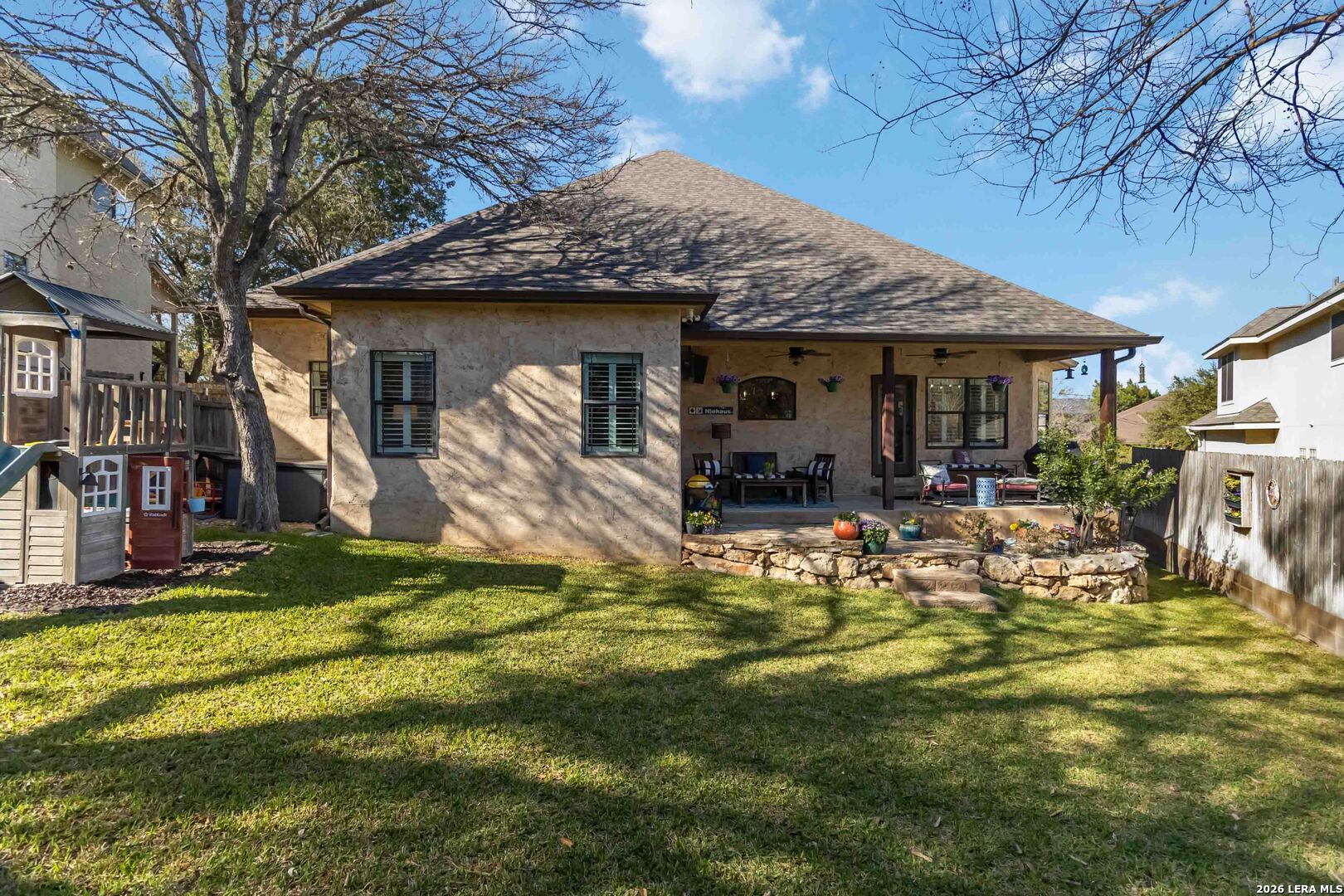 412 ELMWOOD DR