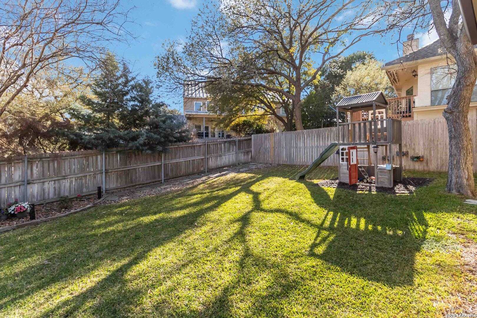 412 ELMWOOD DR