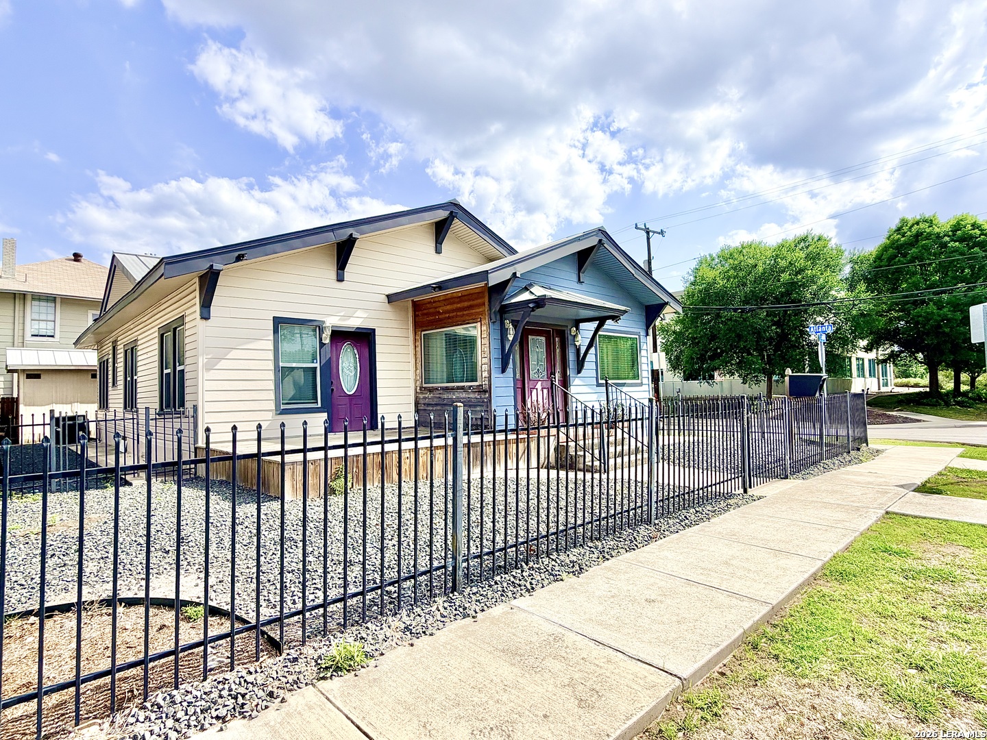 702 E EUCLID AVE