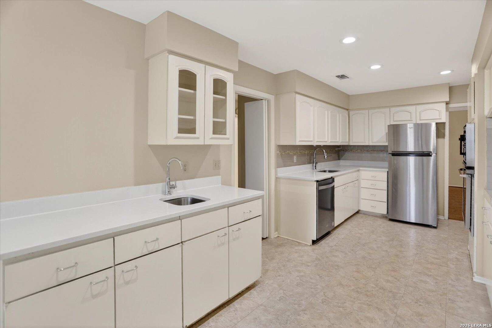8033 N New Braunfels # 400 E