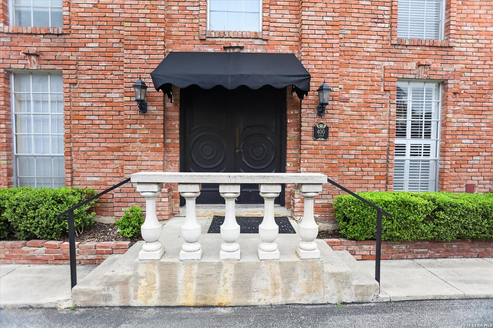 8033 N New Braunfels # 400 E