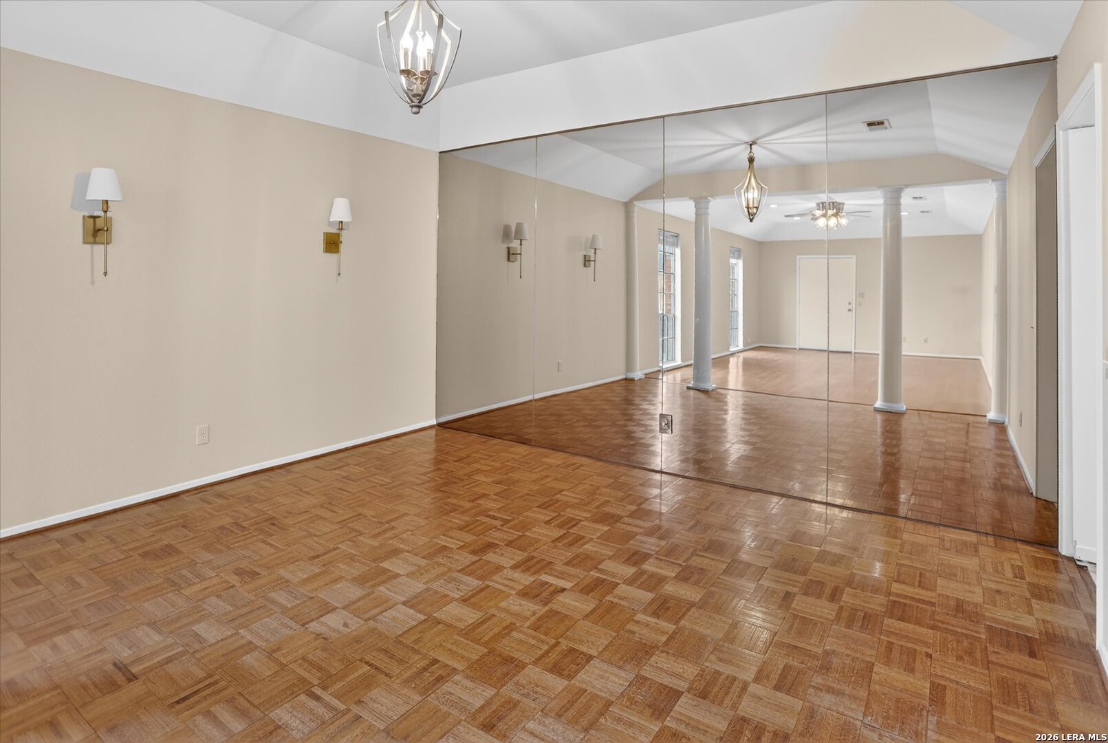8033 N New Braunfels # 400 E