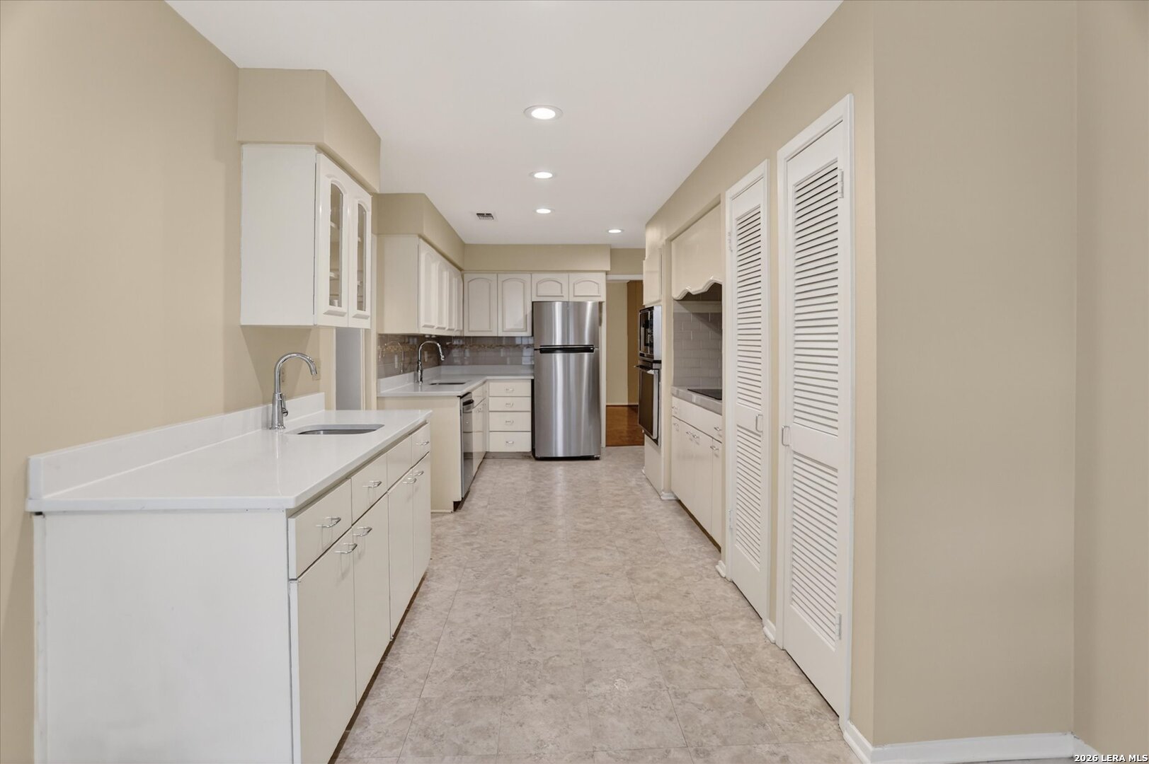 8033 N New Braunfels # 400 E