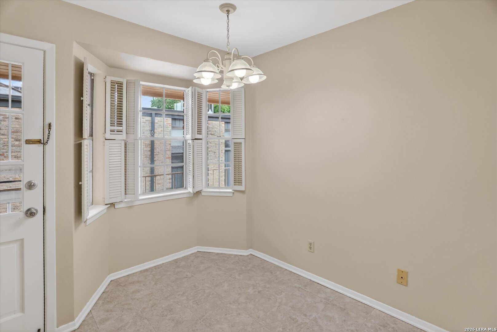 8033 N New Braunfels # 400 E