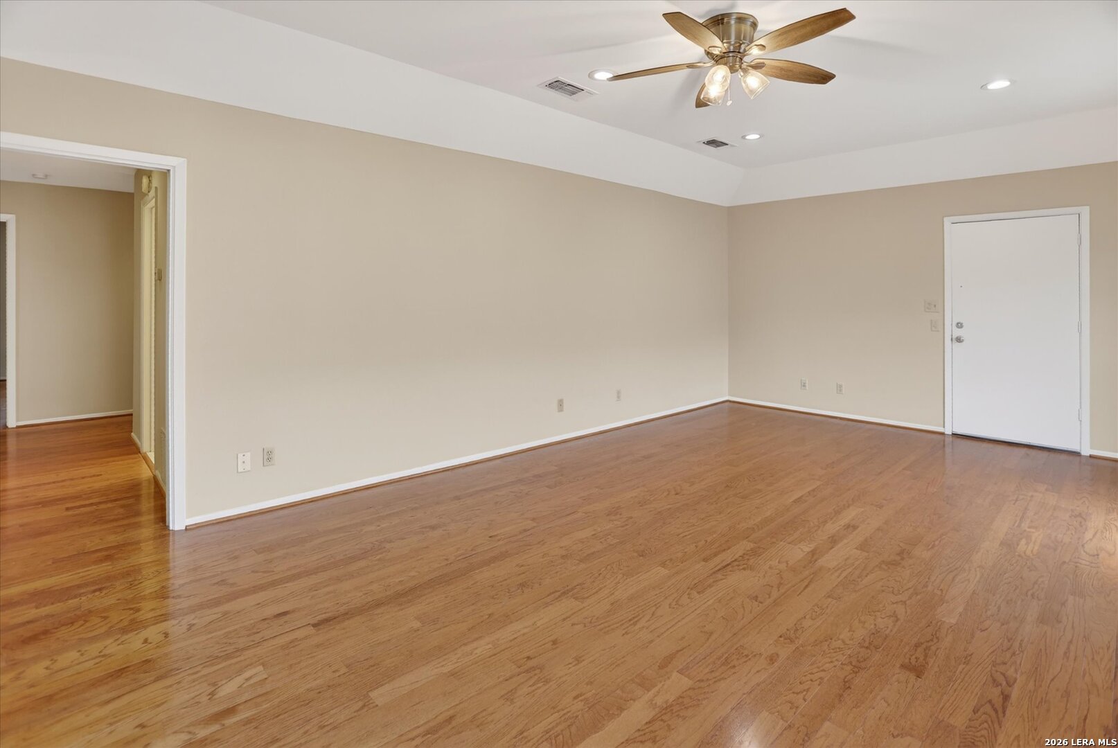 8033 N New Braunfels # 400 E