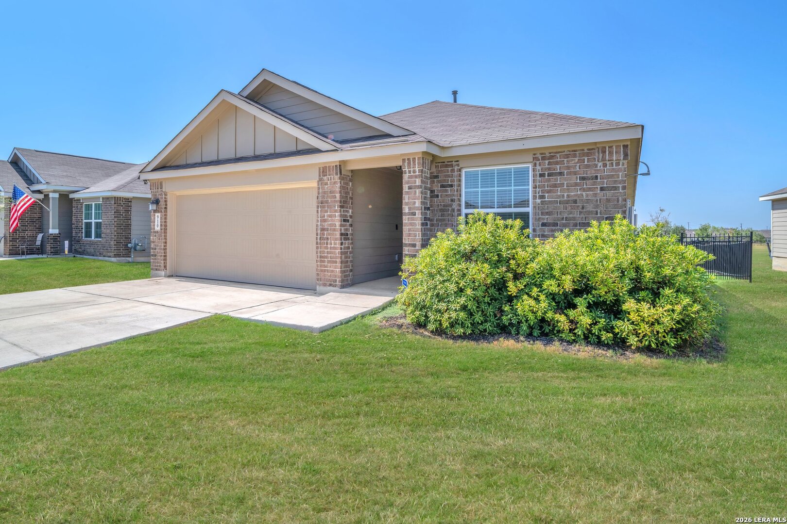 910 HAGEN WAY