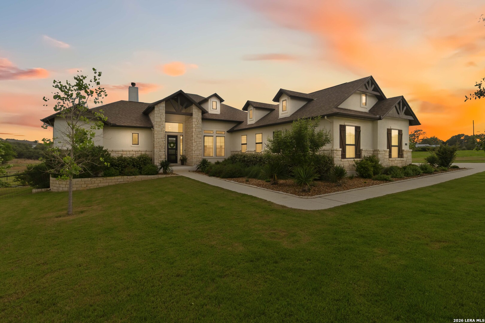 104 SPIKE RUSH LN