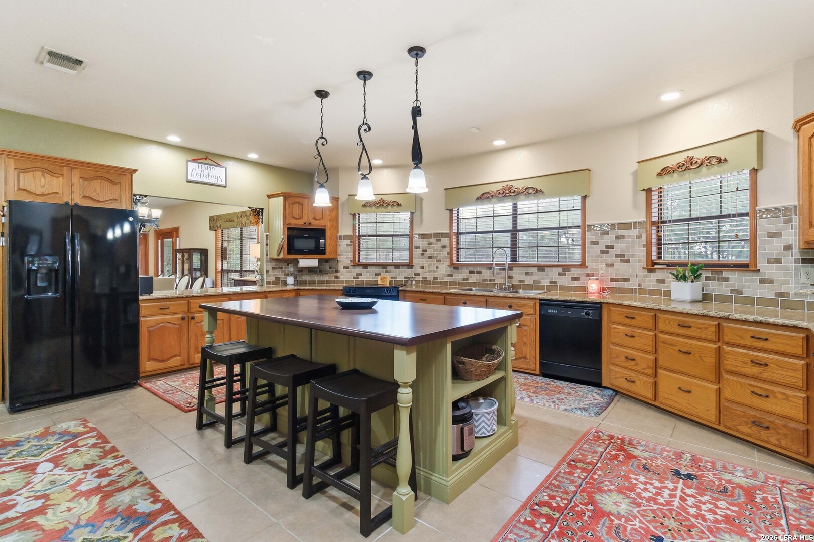 233 TWIN OAKS DR