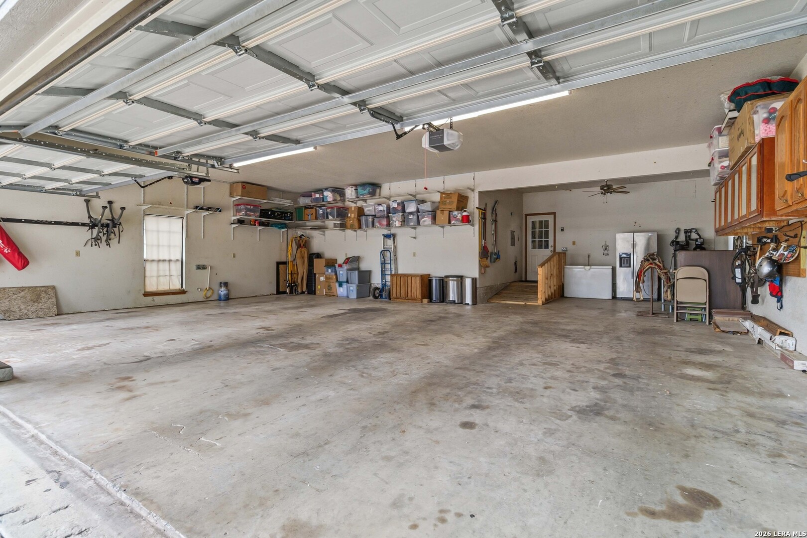 233 TWIN OAKS DR