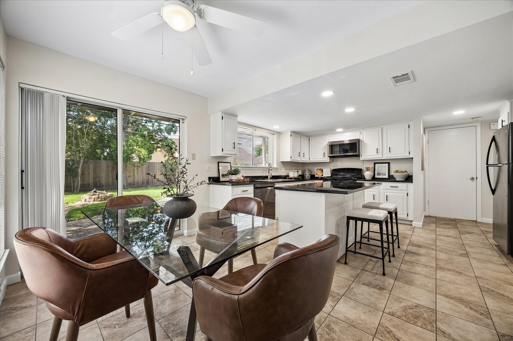 813 Lakeview Drive