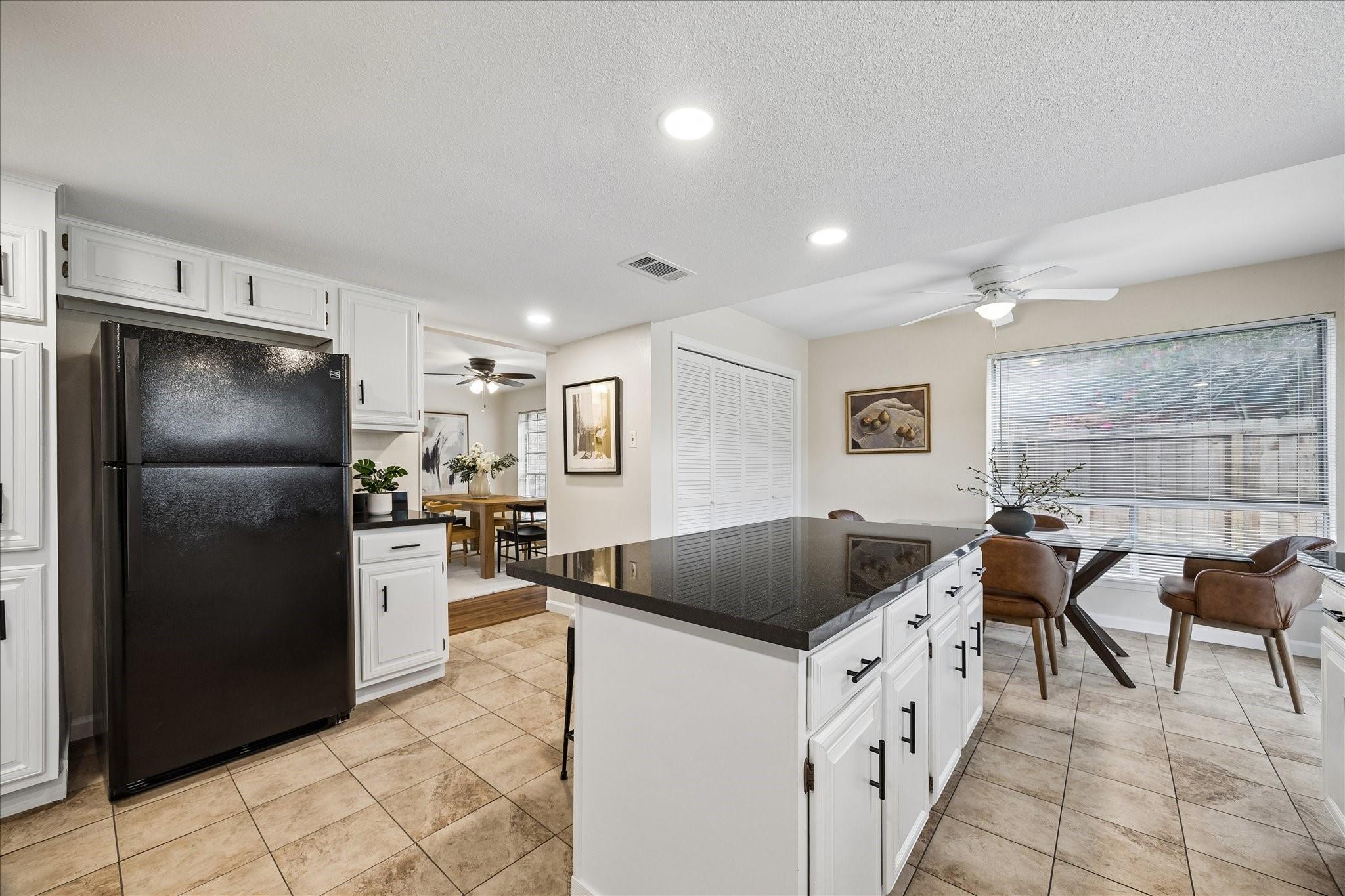 813 Lakeview Drive