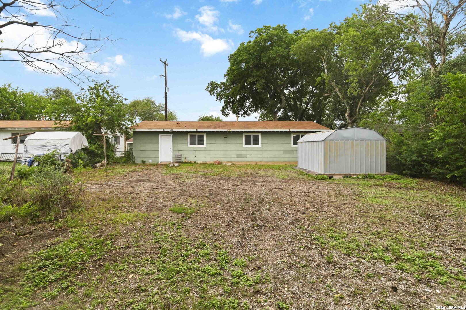 322 W AVIATION BLVD