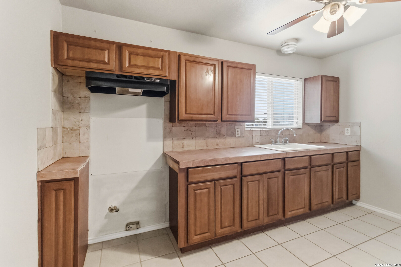 322 W AVIATION BLVD