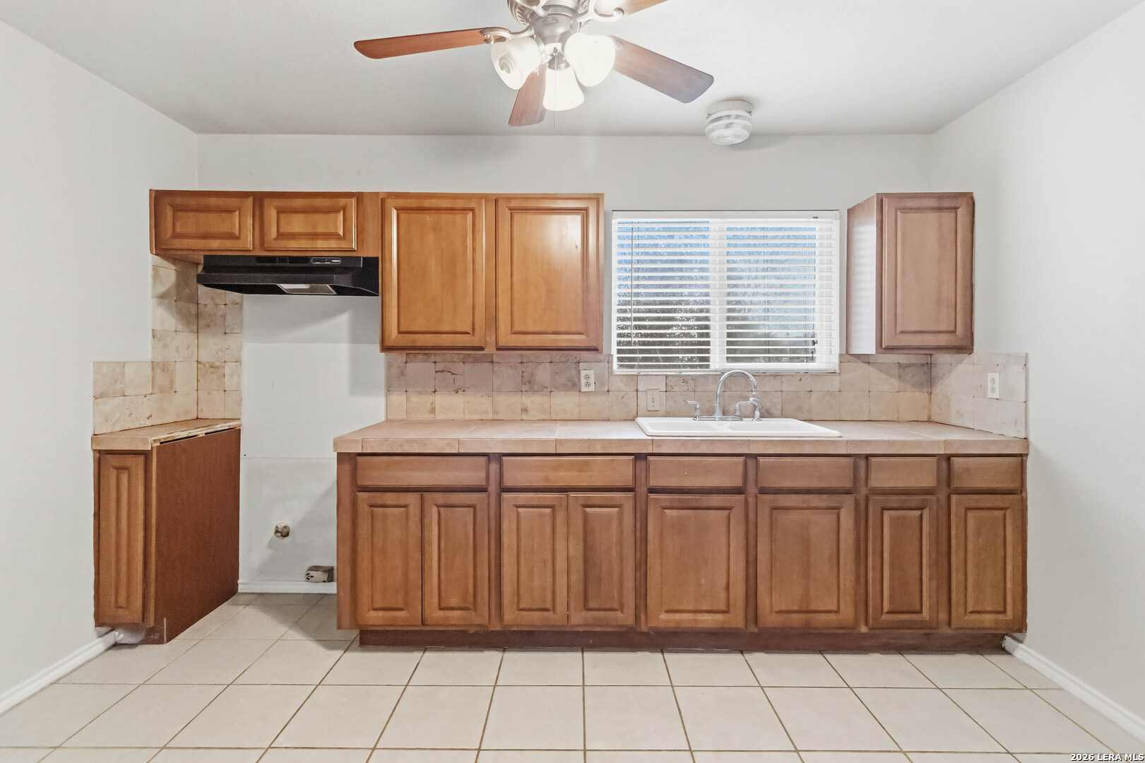 322 W AVIATION BLVD