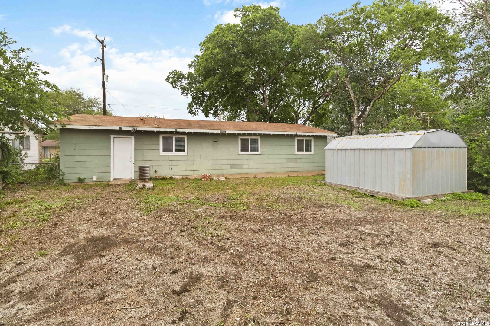 322 W AVIATION BLVD