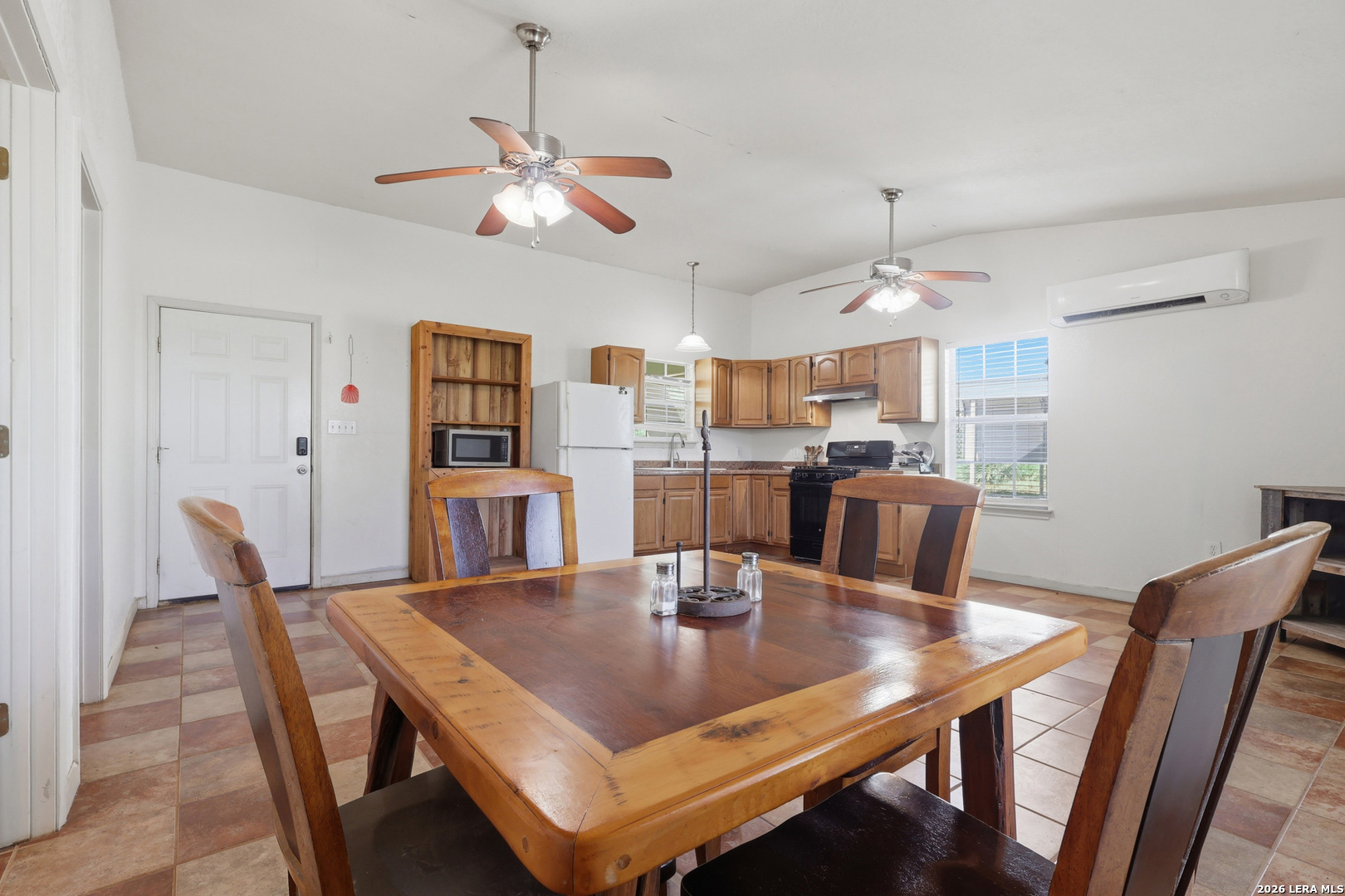 152 E County Road 304