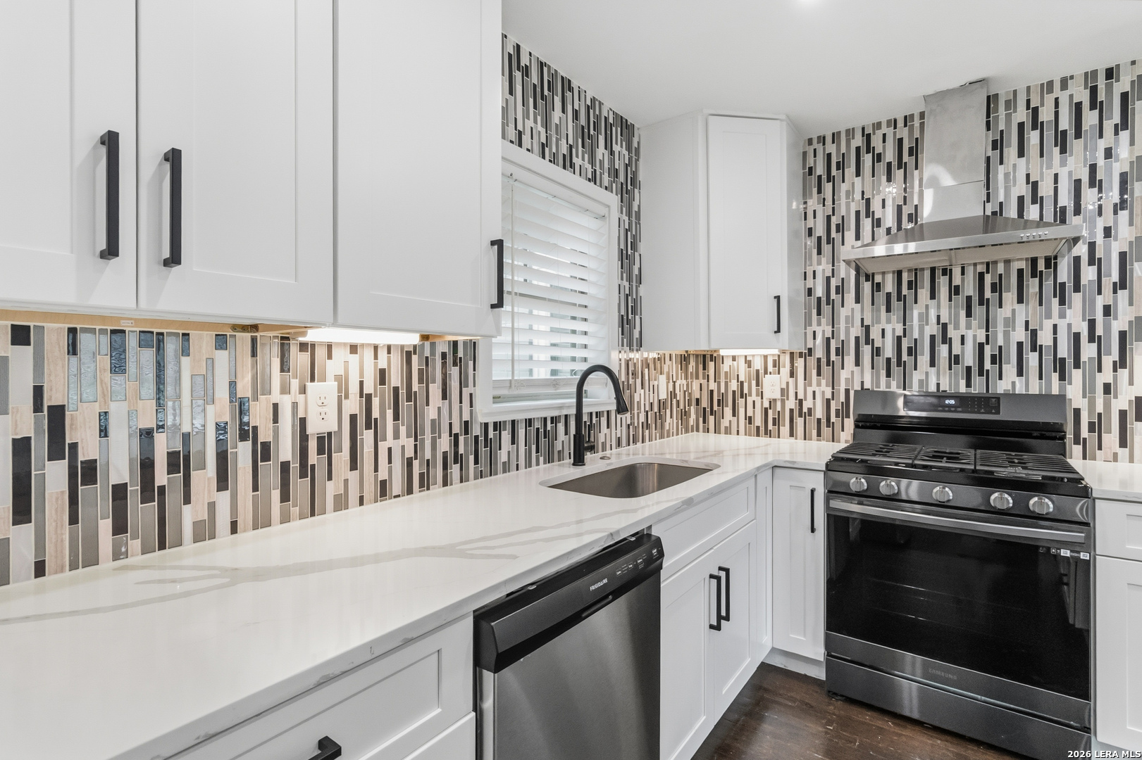 551 RADIANCE AVE